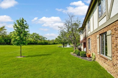 Carefree, resort-style living awaits in this secure, top-floor on Oak Hills Country Club in Illinois - for sale on GolfHomes.com, golf home, golf lot