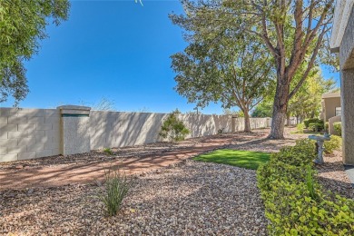 Adorable townhome located in the 55+ community of Sun City on Highland Falls Golf Club in Nevada - for sale on GolfHomes.com, golf home, golf lot