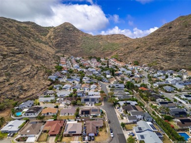 Fresh, breezy single-level comfort at one of Kalama Valley's on Hawaii Kai Golf Course  in Hawaii - for sale on GolfHomes.com, golf home, golf lot