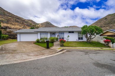 Fresh, breezy single-level comfort at one of Kalama Valley's on Hawaii Kai Golf Course  in Hawaii - for sale on GolfHomes.com, golf home, golf lot
