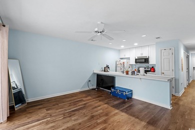 Wow! Move-in ready one-bedroom condo in River Oaks with a on River Oaks Golf Plantation  in South Carolina - for sale on GolfHomes.com, golf home, golf lot