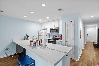 Wow! Move-in ready one-bedroom condo in River Oaks with a on River Oaks Golf Plantation  in South Carolina - for sale on GolfHomes.com, golf home, golf lot