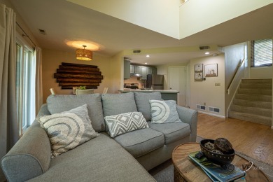 Townhouse for sale, Galena, IL 61036. One-bedroom, two-bathroom on Eagle Ridge Inn and Resort in Illinois - for sale on GolfHomes.com, golf home, golf lot
