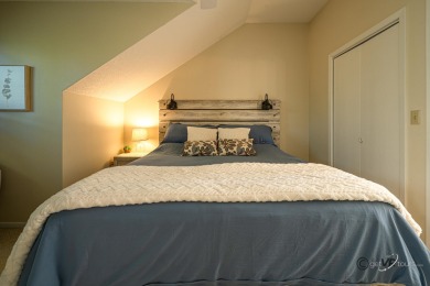 Townhouse for sale, Galena, IL 61036. One-bedroom, two-bathroom on Eagle Ridge Inn and Resort in Illinois - for sale on GolfHomes.com, golf home, golf lot