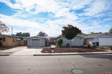Great opportunity to purchase a move-in ready home with a big on Lemoore Municipal Golf Course in California - for sale on GolfHomes.com, golf home, golf lot