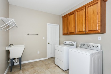 **Beautifully Maintained One-Owner Home in Sought-After Magnolia on Fairway Oaks at Magnolia Golf Course in Florida - for sale on GolfHomes.com, golf home, golf lot