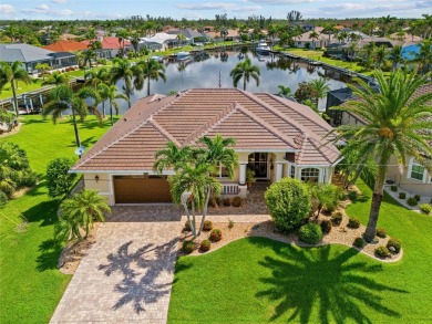 PRICED TO SELL! BURNT STORE ISLES! BEAUTIFUL 3 BEDROOM, 2 BATH on Twin Isles Country Club in Florida - for sale on GolfHomes.com, golf home, golf lot