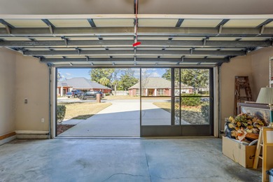 **Beautifully Maintained One-Owner Home in Sought-After Magnolia on Fairway Oaks at Magnolia Golf Course in Florida - for sale on GolfHomes.com, golf home, golf lot