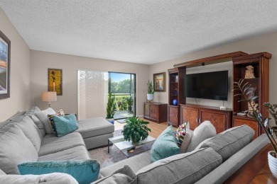 An incredible and immaculate 2 bedroom 2 bath condo in Weston on Bonaventure Country Club in Florida - for sale on GolfHomes.com, golf home, golf lot