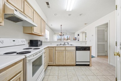 Welcome to this 2-bedroom, 2-bathroom first-floor condo located on River Oaks Golf Plantation  in South Carolina - for sale on GolfHomes.com, golf home, golf lot