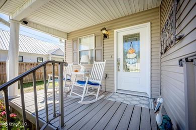 Charming Cottage in Downtown Ocean Springs - Walk to Beach & on Gulf Hills Golf Club in Mississippi - for sale on GolfHomes.com, golf home, golf lot