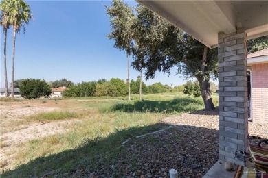 Cozy home 2 bedrooms 2 bath 1 car garage located in Meadow Creek on Meadow Creek in the Valley in Texas - for sale on GolfHomes.com, golf home, golf lot