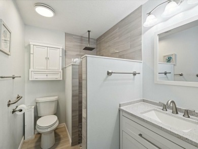 Over $45,000 in remodel and upgrades in this beautiful 2/2, end on Beacon Woods Golf Club in Florida - for sale on GolfHomes.com, golf home, golf lot