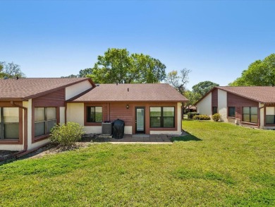 Over $45,000 in remodel and upgrades in this beautiful 2/2, end on Beacon Woods Golf Club in Florida - for sale on GolfHomes.com, golf home, golf lot