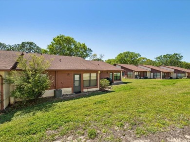 Over $45,000 in remodel and upgrades in this beautiful 2/2, end on Beacon Woods Golf Club in Florida - for sale on GolfHomes.com, golf home, golf lot