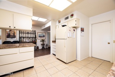 Discover the perfect blend of comfort and style in this on Sun City-Willow Creek / Willow Brook  in Arizona - for sale on GolfHomes.com, golf home, golf lot