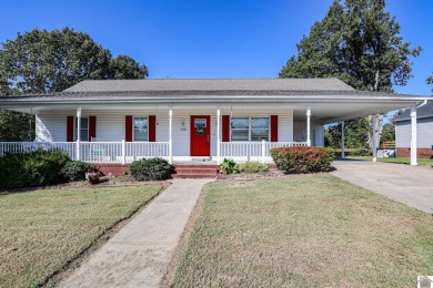 This inviting 3-bedroom, 2-bathroom home offers 1,300+ sqft of on Benton Golf and Country Club in Kentucky - for sale on GolfHomes.com, golf home, golf lot