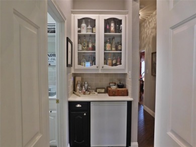 Elegant Living on an Oversized Corner Lot Beneath a Canopy of on Oakmont Country Club in Texas - for sale on GolfHomes.com, golf home, golf lot