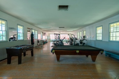GREAT INVESTMENT OPPORTUNITY!! This charming 1-bedroom, 1-bath on Seven Lakes Country Club in California - for sale on GolfHomes.com, golf home, golf lot
