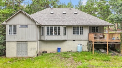 Come check out your new home! This cozy home is nestled in a on Seven Lakes Country Club in North Carolina - for sale on GolfHomes.com, golf home, golf lot