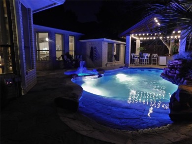 Elegant Living on an Oversized Corner Lot Beneath a Canopy of on Oakmont Country Club in Texas - for sale on GolfHomes.com, golf home, golf lot