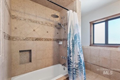This classic split-level home offers plenty of space and on Indian Lakes Golf Course in Idaho - for sale on GolfHomes.com, golf home, golf lot