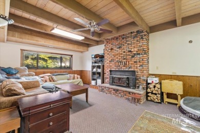 This classic split-level home offers plenty of space and on Indian Lakes Golf Course in Idaho - for sale on GolfHomes.com, golf home, golf lot