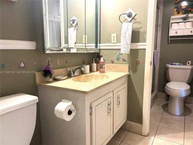 Enjoy easy and comfortable living in this bright 1-bedroom, 1 on Pembroke Lakes Golf Club in Florida - for sale on GolfHomes.com, golf home, golf lot