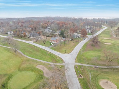 Welcome to this beautifully updated 3-bedroom, 2-bath on Lincoln Oaks Golf Course in Illinois - for sale on GolfHomes.com, golf home, golf lot