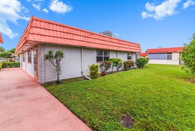 :Spacious Villa style Corner home in the Seville Section of on Kings Point Golf -Flanders Way in Florida - for sale on GolfHomes.com, golf home, golf lot