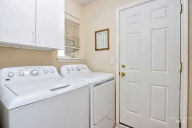 Relax in this little dream home while the HOA takes care of on Lakeview Golf Club in Idaho - for sale on GolfHomes.com, golf home, golf lot
