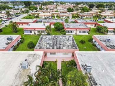 :Spacious Villa style Corner home in the Seville Section of on Kings Point Golf -Flanders Way in Florida - for sale on GolfHomes.com, golf home, golf lot