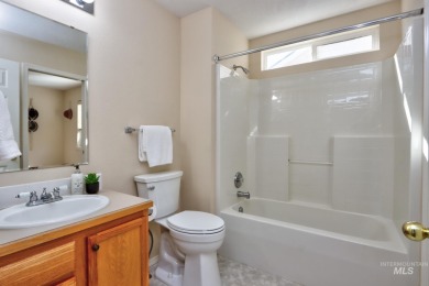 Relax in this little dream home while the HOA takes care of on Lakeview Golf Club in Idaho - for sale on GolfHomes.com, golf home, golf lot
