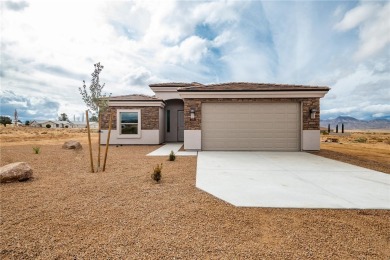 BRAND NEW GOLF COURSE HOME WITH A LARGE GARAGE ( 665 sqft Garage on Valle Vista Golf Course in Arizona - for sale on GolfHomes.com, golf home, golf lot
