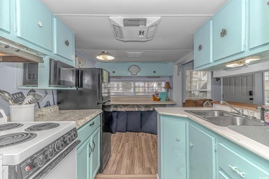 Do you want to live on VACATION full time or have a fabulous on Prestwick Country Club in South Carolina - for sale on GolfHomes.com, golf home, golf lot