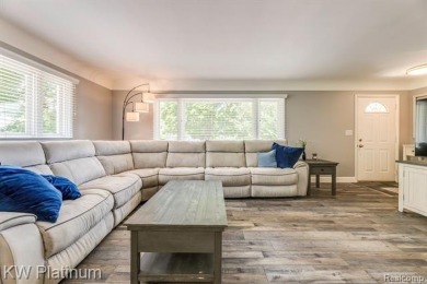 * Offers deadline is 6pm Monday, July 7th* Attention golf on Port Huron Golf Club in Michigan - for sale on GolfHomes.com, golf home, golf lot