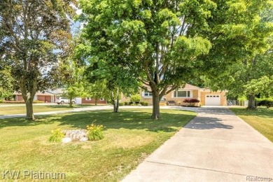 * Offers deadline is 6pm Monday, July 7th* Attention golf on Port Huron Golf Club in Michigan - for sale on GolfHomes.com, golf home, golf lot