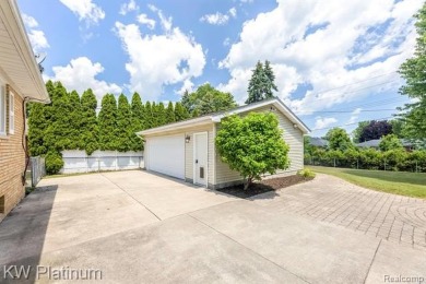 * Offers deadline is 6pm Monday, July 7th* Attention golf on Port Huron Golf Club in Michigan - for sale on GolfHomes.com, golf home, golf lot