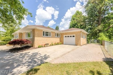 * Offers deadline is 6pm Monday, July 7th* Attention golf on Port Huron Golf Club in Michigan - for sale on GolfHomes.com, golf home, golf lot