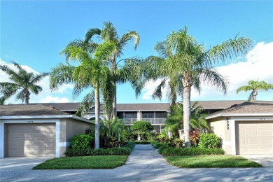 Welcome to this beautifully maintained 2-bedroom, 2-bathroom on Heritage Oaks Golf and Country Club in Florida - for sale on GolfHomes.com, golf home, golf lot