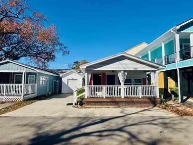 JUST LISTED... ADORABLE 2 BED/2 BATH BEACH BUNGALOW WITH on Prestwick Country Club in South Carolina - for sale on GolfHomes.com, golf home, golf lot