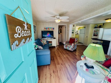 JUST LISTED... ADORABLE 2 BED/2 BATH BEACH BUNGALOW WITH on Prestwick Country Club in South Carolina - for sale on GolfHomes.com, golf home, golf lot