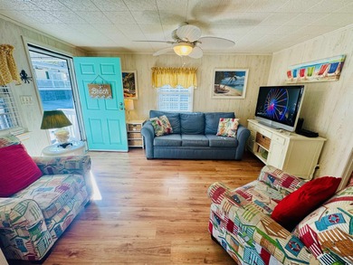 JUST LISTED... ADORABLE 2 BED/2 BATH BEACH BUNGALOW WITH on Prestwick Country Club in South Carolina - for sale on GolfHomes.com, golf home, golf lot