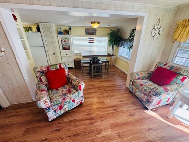 JUST LISTED... ADORABLE 2 BED/2 BATH BEACH BUNGALOW WITH on Prestwick Country Club in South Carolina - for sale on GolfHomes.com, golf home, golf lot