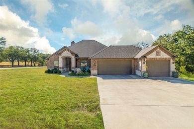 Welcome to this beautifully maintained 3-bedroom, 2-bath home on on The Club At Runaway Bay in Texas - for sale on GolfHomes.com, golf home, golf lot