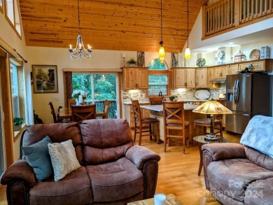 Exquisite Log Sided Cabin, in Gated, Rumbling Bald on Lake Lure on Rumbling Bald Resort on Lake Lure in North Carolina - for sale on GolfHomes.com, golf home, golf lot