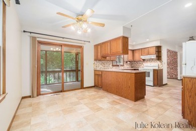 Don't miss this opportunity to own a well-maintained property on on Grand Haven Golf Club in Michigan - for sale on GolfHomes.com, golf home, golf lot