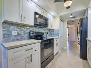 Welcome to this exquisite 2-bed, 2-bath condo in the highly on Fountains Golf and Country Club in Florida - for sale on GolfHomes.com, golf home, golf lot