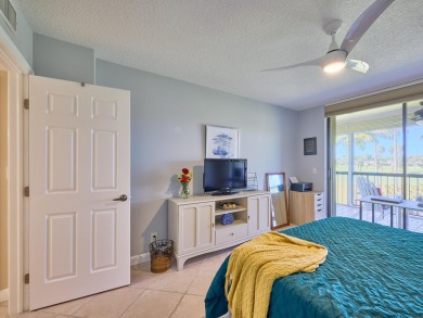 Welcome to this exquisite 2-bed, 2-bath condo in the highly on Fountains Golf and Country Club in Florida - for sale on GolfHomes.com, golf home, golf lot