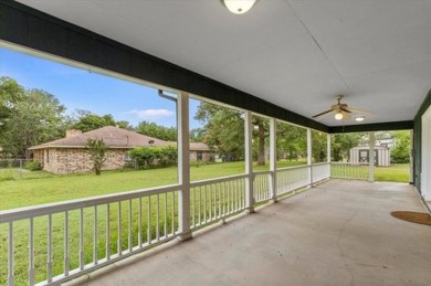 Spacious home in desirable Tahitian Village, know for Loblolly on Lost Pines Golf Club in Texas - for sale on GolfHomes.com, golf home, golf lot